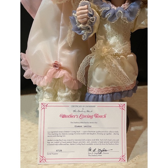 DANBURY MINT "Mother's Loving Touch" Mother & Daughter Porcelain Dolls Set - NIB - Picture 12 of 15